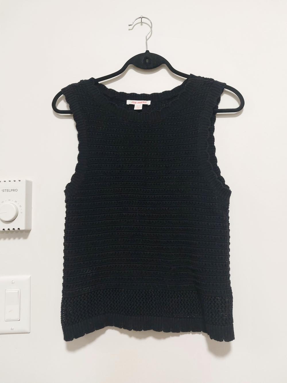 Sleeveless Knit Tank Top - Black
